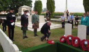 Cuinchy : Dépôt de gerbes en hommage aux soldats inconnus britanniques