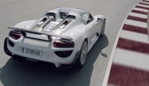 Vidéo officielle Porsche 918 Spyder de série
