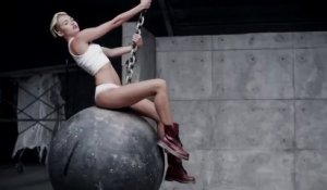 Parodie Wrecking Ball avec des ouvriers du bâtiment!! Miley Cyrus 2013