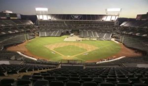Convertir un stade de Baseball en Foot US en 24H!! Oakland Coliseum Time Lapse