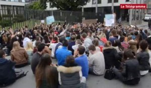 Saint-Brieuc. 400 lycéens solidaires de la jeune Leonarda