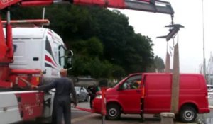 Morlaix. Une camionnette en fâcheuse posture sur le port