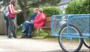 Ile aux Moines. Les touristes à la loupe