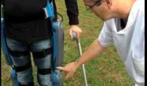 Ploemeur : un exosquelette électrique pour marcher à nouveau