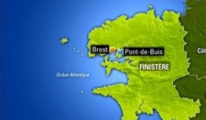 Finistère: des Bretons contre l'écotaxe affrontent les forces de l'ordre - 26/10