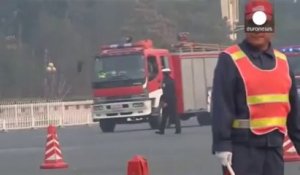 Une voiture en feu place Tiananmen, trois morts et des...