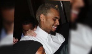 Chris Brown est relâché et son accusation est  réduite à un délit mineur