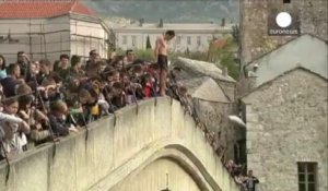 Vingt ans après, le pont de Mostar est devenu lieu de mémoire