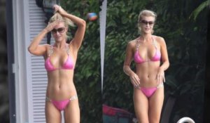 Joanna Krupa porte un tout petit bikini pour votre plus grand plaisir