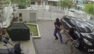 Snatching goes wrong in Malaysia (Fake)