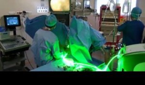 Avranches : l\'hôpital à la pointe du rayon vert VIDEO