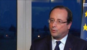 François Hollande répond sur BFMTV aux critiques sur son manque d'autorité - 18/11