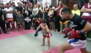 Enfant de 5 ans champion de Muay Thai