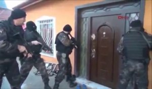 Les forces spéciales turques mis en échec par une porte