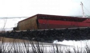 Cargo Luno échoué à Anglet: le problème du carburant résolu, il faut maintenant évacuer la carcasse - 11/ 02