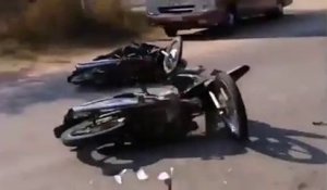 Un accident de scooter de dingue... Ultra violent!