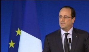 Hollande évoque "le recours éventuel à des sanctions" contre la Russie - 04/03