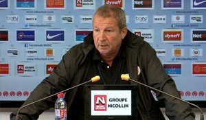 Rolland Courbis avant LOSC-MHSC (28e journée L1)