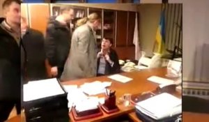 Ukraine : des députés nationalistes agressent le patron de la télé publique