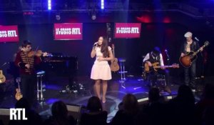 Elisa Tovati - La petite Tour Eiffel en live dans le Grand Studio RTL