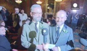 Grande-Bretagne: célébration des premiers mariages gays