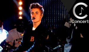 Justin Bieber - Boyfriend (live)
