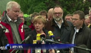 Allemagne: Angela Merkel vient en aide aux victimes des inondations