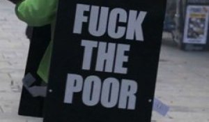 «Fuck the poor», un homme milite contre les pauvres à Londres