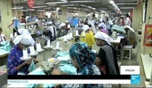 REPORTAGE - Vidéo : les ouvriers du textile au Bangladesh toujours en danger