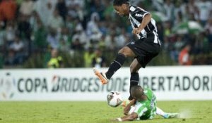 Libertadores - Ronnie dans ses oeuvres