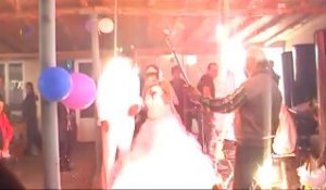 Mariage Gitan qui tourne mal : feux d'artifice à l’intérieur = mauvaise idée
