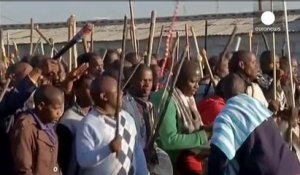 Afrique du Sud : la reprise du travail bloquée par les grévistes de Marikana