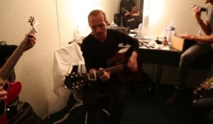 Calogero s'échauffe la voix - coulisses - Le Grand Show de Florent Pagny