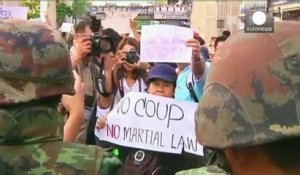 Coup d'Etat en Thaïlande : l'ex-Première ministre détenue par l'armée