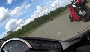 Spectaculaire accident de moto sur circuit