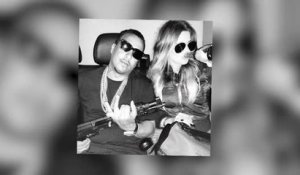 Khloe Kardashian et French Montana posent avec un fusil