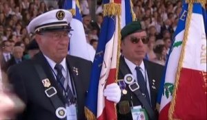 D-Day : "C'est un moment de rassemblement, notre pays en a bien besoin", confie Sarkozy