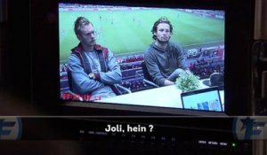 Insolite : les joueurs de l'Ajax découvrent leurs nouveaux (faux) maillots