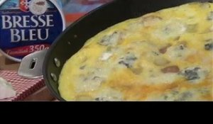Recette d'Omelette aux pommes de terre et au Bresse Bleu - 750 Grammes