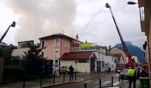 Important incendie dans le quartier Chorier Berriat a Grenoble (2)