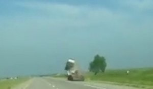 Un conducteur ivre s'envole en percutant une remorque sur une autoroute