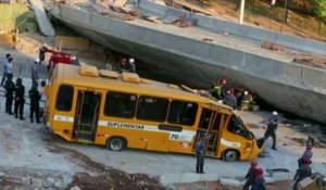 Mondial : une passerelle s'écroule sur un bus à Belo Horizonte