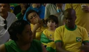 Allemagne-Brésil : les larmes des supporters brésililens après la défaite 7-1 - 09/07/2014