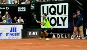 Stuttgart - Fognini se bat avec sa raquette