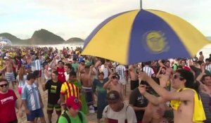 Mondial: une marée de supporters argentins à Copacabana