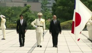 Défense : Le Drian au Japon pour une coopération renforcée entre les deux pays