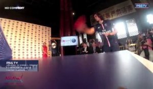 PSG: Edinson Cavani reconverti joueur de tennis de table