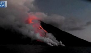 Italie : le volcan Stromboli en éruption