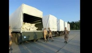 Un convoi humanitaire russe en route vers la frontière ukrainienne