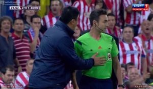 Diego Simeone Nervous Reaction Hitt Referee - Atletico Madrid vs Real Madrid ( 22/08/2014 ) HD